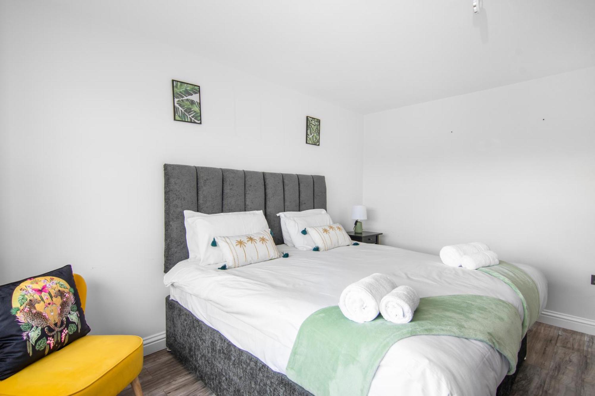 גרייבסנד Onsitestays - Spacious 3 Bed House With Garden, Wifi & 4 Plus Parking מראה חיצוני תמונה